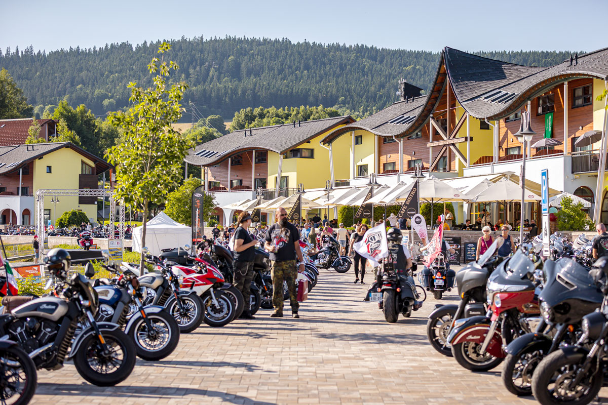 Landal-Promenade-bikes-01 Landal Marina Lipno
