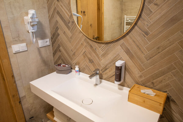 Amenity Hotel & Resort Lipno Bungalov pro 4 osoby - Image 8